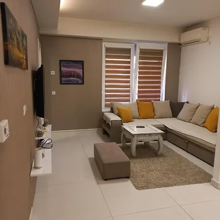 Park Modern With Parking *