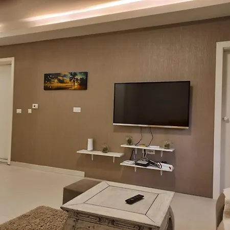 Apartment Park Modern With Parking *