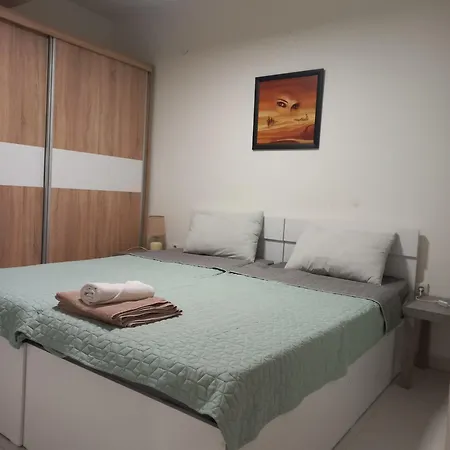 Park Modern With Parking Apartment Skopje