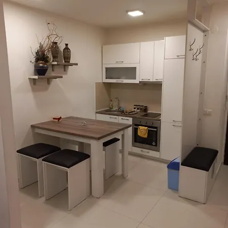 Park Modern With Parking Apartment Skopje