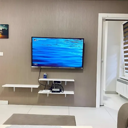 Park Modern With Parking Apartment