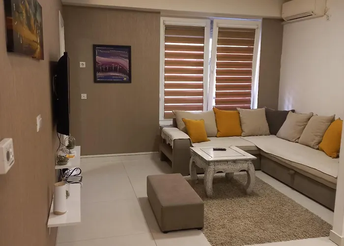 Park Modern With Parking *