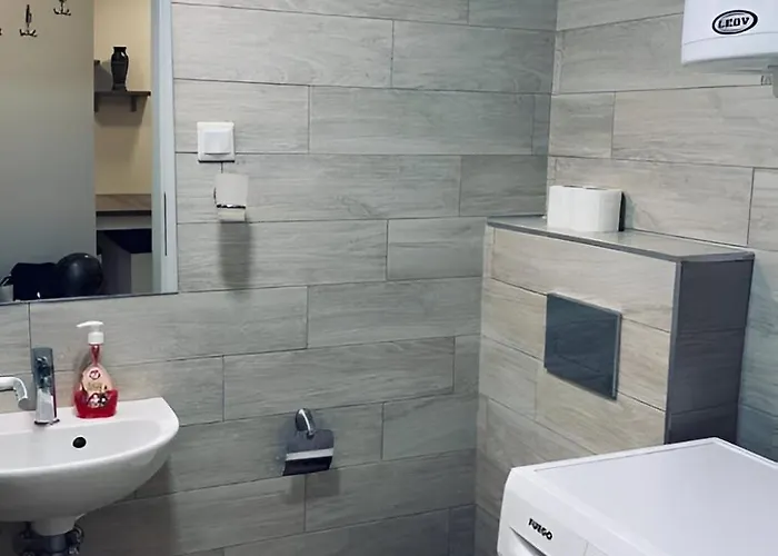 Park Modern With Parking